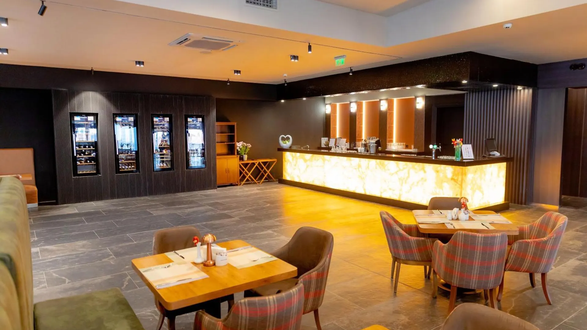 Grand Hotel Bansko - Fitness & Spa 4*,  Bulgaria